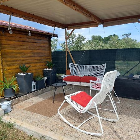 Holiday House Romi بولا المظهر الخارجي الصورة