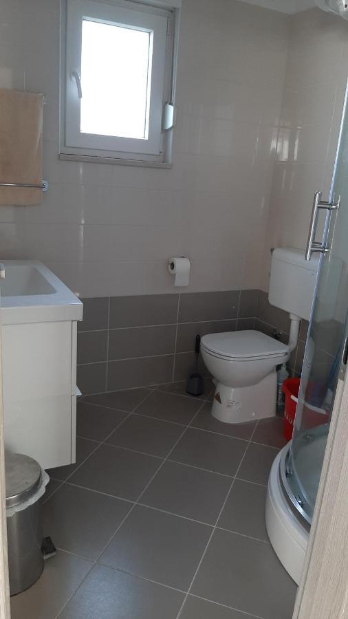 Holiday House Romi بولا المظهر الخارجي الصورة