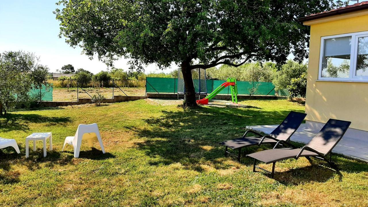 Holiday House Romi بولا المظهر الخارجي الصورة