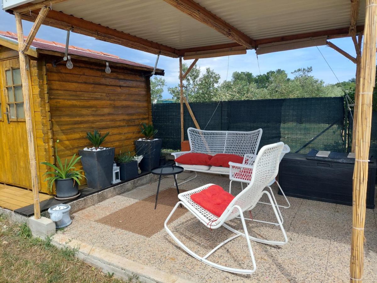 Holiday House Romi بولا المظهر الخارجي الصورة